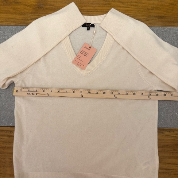 Quince Mongolian Cashmere V-Neck Sweater Pullover in Ivory Size XS - Picture 3 of 7